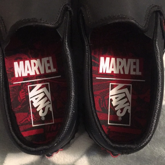 VANS MARVEL Slip-On shoes BLACK Super Hero Fun - Picture 5 of 9